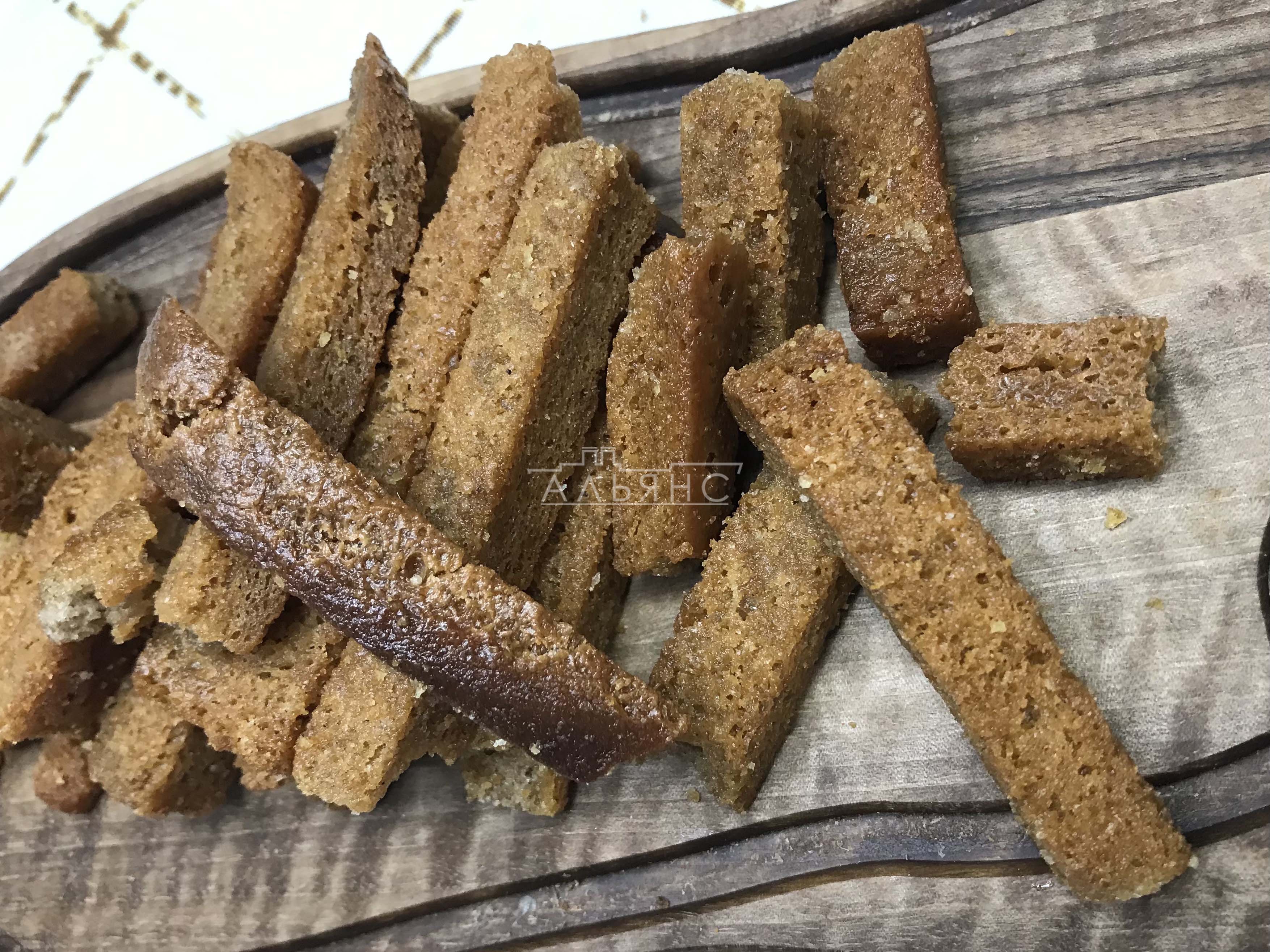 Деревенские гренки с чесноком в Железнодорожном