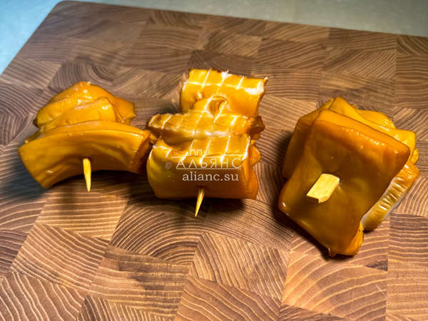 Шашлычок из кальмара х/к в Железнодорожном