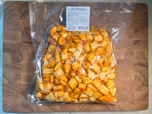 Сырный продукт ФЕРМЕРСКИЙ паутинка копченый: Сырный продукт ФЕРМЕРСКИЙ бочонок паприка