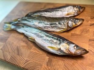 Сухарики с крабом: Корюшка с икрой вяленая ГОСТ (крупная)