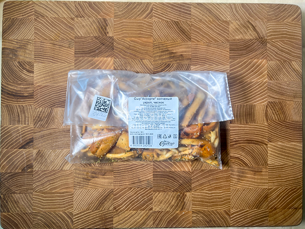 Сыр 150 гр ГОРНЫЙ СЫРОВАР (Ассорти копчёный с укропом и чесноком) в Железнодорожном