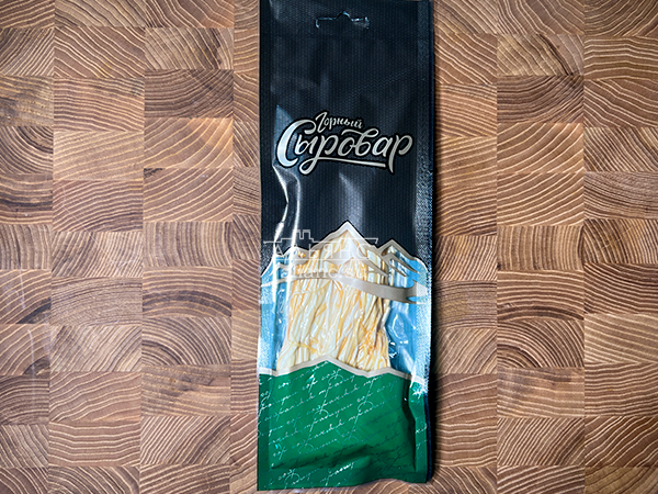 Сыр 60 гр ГОРНЫЙ СЫРОВАР (Паутинка копчёная) в Железнодорожном